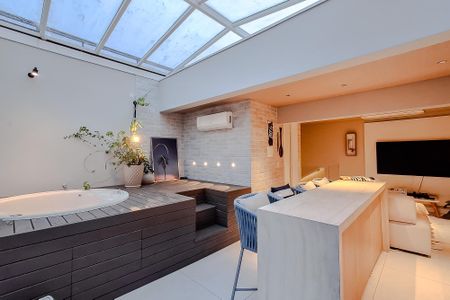 Apartamento à venda com 110m², 2 quartos e 2 vagas Apartamento à venda com 110m², 2 quartos e 2 vagasPiso Superior