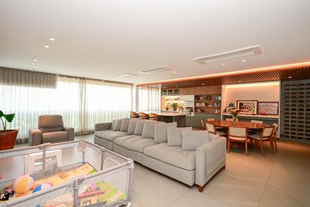 Apartamento para alugar com 211m², 3 quartos e 3 vagasSala