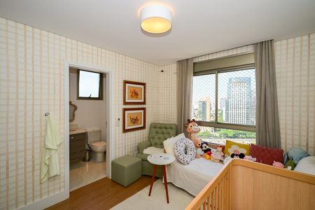 Apartamento para alugar com 211m², 3 quartos e 3 vagasSuíte 2