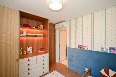 Apartamento para alugar com 211m², 3 quartos e 3 vagasSuíte 1