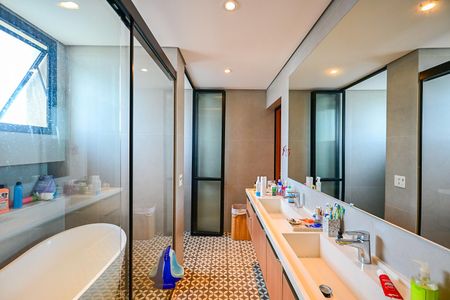 Apartamento para alugar com 211m², 3 quartos e 3 vagasBanheiro da Suíte  3