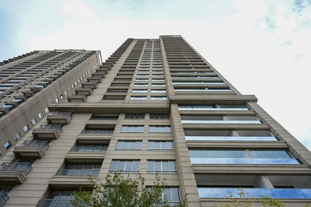 Apartamento para alugar com 211m², 3 quartos e 3 vagasFachada