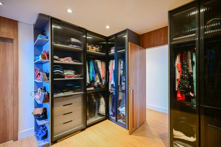 Apartamento para alugar com 211m², 3 quartos e 3 vagasArmário da Suíte  3