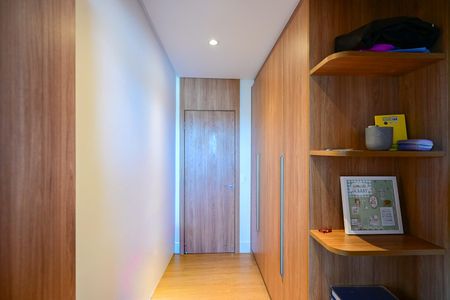 Apartamento para alugar com 211m², 3 quartos e 3 vagasEscritório