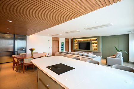 Apartamento para alugar com 211m², 3 quartos e 3 vagasSala