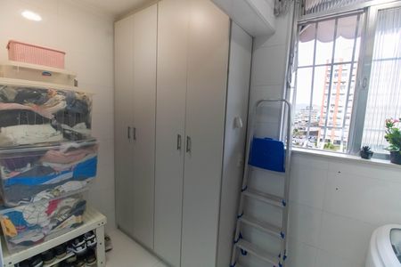 Apartamento à venda com 95m², 3 quartos e 1 vagaÁrea de Serviço