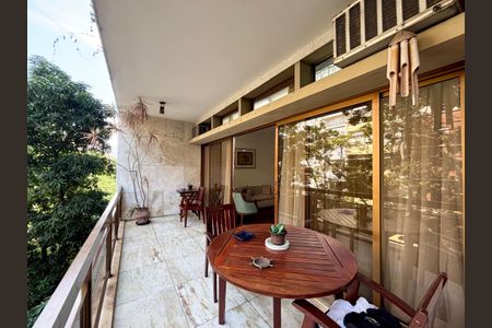 Apartamento à venda com 170m², 3 quartos e 2 vagasVaranda da Sala