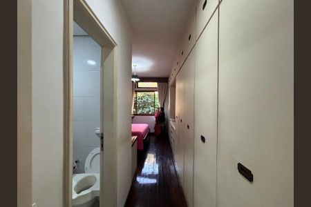 Apartamento à venda com 170m², 3 quartos e 2 vagasSuíte - banheiro