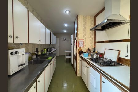 Apartamento à venda com 170m², 3 quartos e 2 vagasCozinha