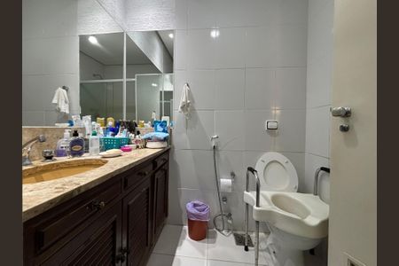 Apartamento à venda com 170m², 3 quartos e 2 vagasBanheiro