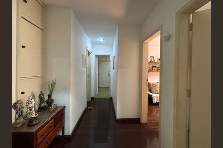Apartamento à venda com 170m², 3 quartos e 2 vagasCorredor