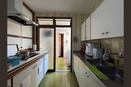 Apartamento à venda com 170m², 3 quartos e 2 vagasCozinha