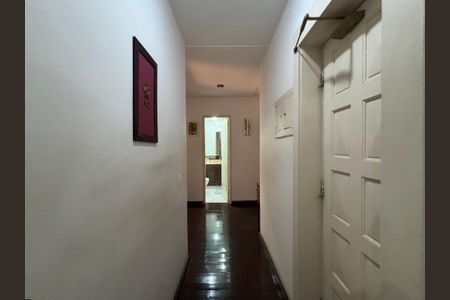 Apartamento à venda com 170m², 3 quartos e 2 vagasCorredor