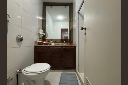 Apartamento à venda com 170m², 3 quartos e 2 vagasBanheiro social