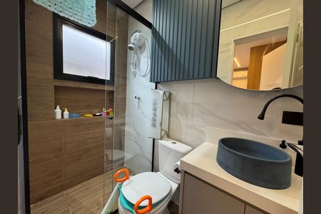 Casa à venda com 140m², 3 quartos e 4 vagas Casa à venda com 140m², 3 quartos e 4 vagasBanheiro da Suíte 2
