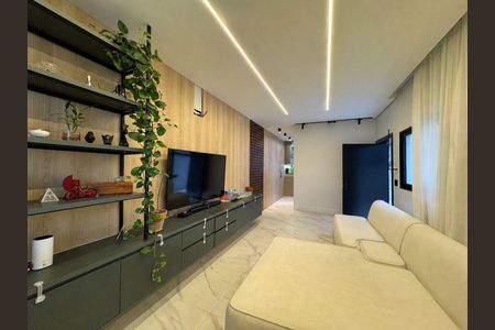 Casa à venda com 140m², 3 quartos e 4 vagas Casa à venda com 140m², 3 quartos e 4 vagasSala