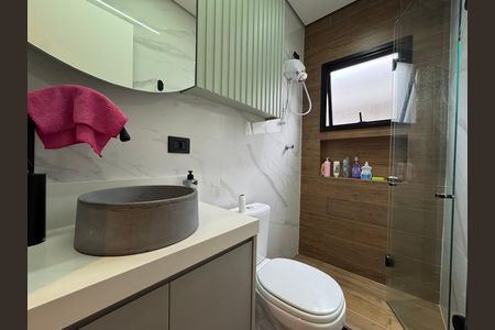 Casa à venda com 140m², 3 quartos e 4 vagas Casa à venda com 140m², 3 quartos e 4 vagasBanheiro da Suíte 1