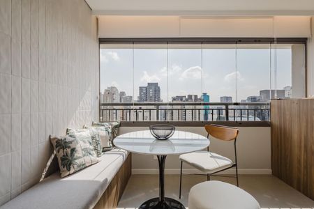 Studio para alugar com 28m², 1 quarto e sem vaga Studio para alugar com 28m², 1 quarto e sem vagaVaranda