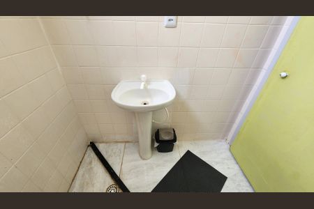 Apartamento para alugar com 30m², 1 quarto e sem vagaBanheiro 
