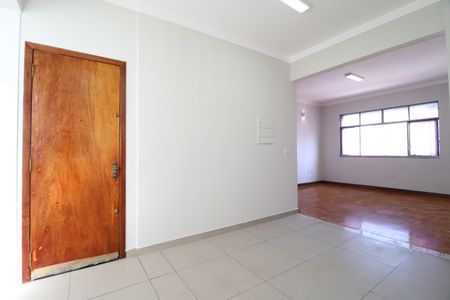 Apartamento para alugar com 115m², 3 quartos e sem vagaCopa