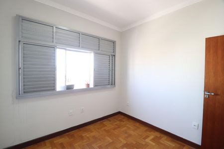 Apartamento para alugar com 115m², 3 quartos e sem vagaQuarto 1