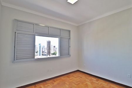 Apartamento para alugar com 115m², 3 quartos e sem vagaQuarto 2