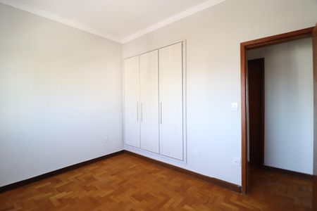 Apartamento para alugar com 115m², 3 quartos e sem vagaQuarto 2