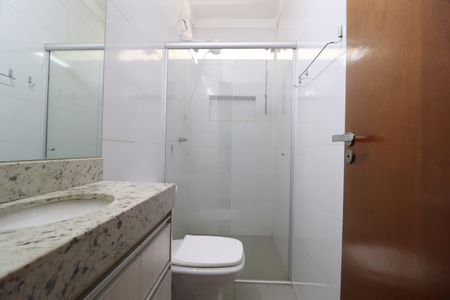 Banheiro Social de apartamento para alugar com 3 quartos, 115m² em Centro, Uberlândia