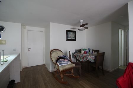 Apartamento para alugar com 68m², 2 quartos e 1 vagaSala