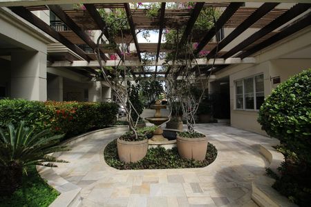 Apartamento para alugar com 68m², 2 quartos e 1 vagaÁrea Comum