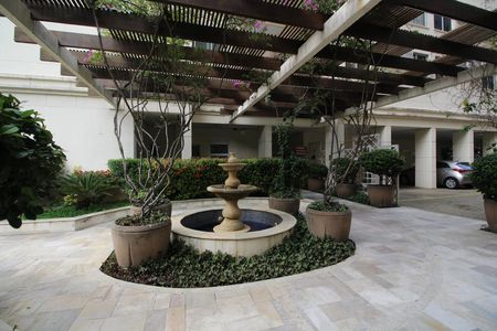 Apartamento para alugar com 68m², 2 quartos e 1 vagaÁrea Comum