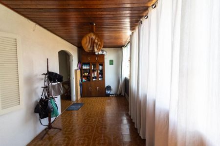 Casa para alugar com 200m², 5 quartos e 2 vagasSala 1 Varanda 