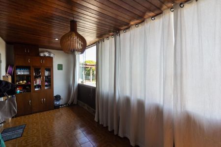 Casa para alugar com 200m², 5 quartos e 2 vagasSala 1 Varanda 