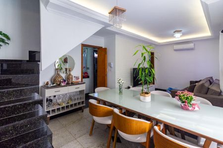 Sala de casa de condomínio à venda com 3 quartos, 82m² em Campo Grande, São Paulo