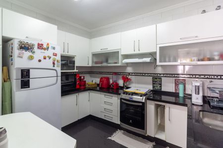 Casa de condomínio para alugar com 82m², 3 quartos e 2 vagas Casa de condomínio para alugar com 82m², 3 quartos e 2 vagasCozinha
