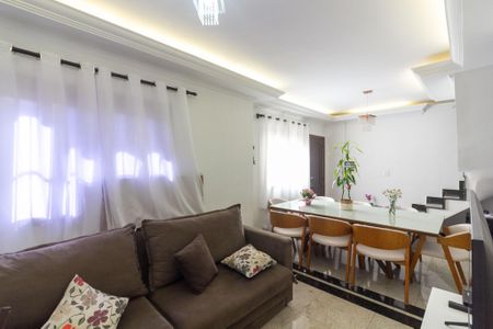 Sala de casa de condomínio à venda com 3 quartos, 82m² em Campo Grande, São Paulo