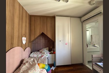 Apartamento à venda com 200m², 3 quartos e 4 vagasSuíte 1