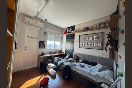 Apartamento à venda com 200m², 3 quartos e 4 vagasSuíte 2