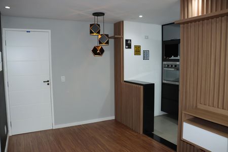 Apartamento para alugar com 2 quartos, 52m² em Cemucam, Cotia