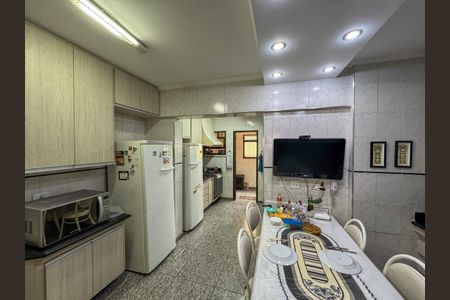 Apartamento à venda com 200m², 4 quartos e 4 vagasFoto 07