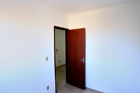 Quarto de apartamento para alugar com 2 quartos, 45m² em Horto, Belo Horizonte