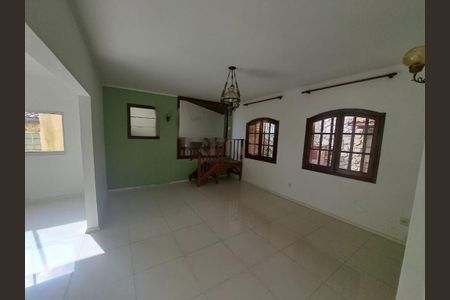 Casa à venda com 3 quartos, 210m² em Vila Madalena, Campinas