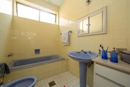 Apartamento à venda com 160m², 4 quartos e 2 vagasBanheiro 1