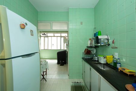 Apartamento à venda com 160m², 4 quartos e 2 vagasCozinha