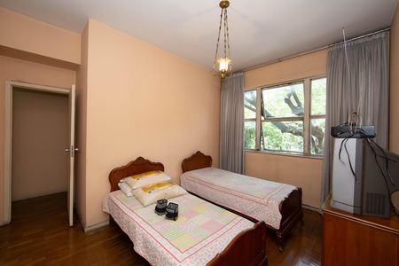Apartamento à venda com 160m², 4 quartos e 2 vagasQuarto 2