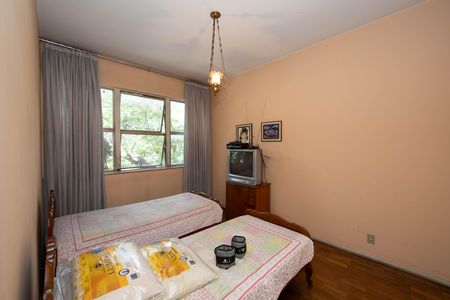 Apartamento à venda com 160m², 4 quartos e 2 vagasQuarto 2