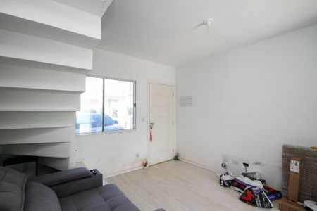 Casa de condomínio para alugar com 160m², 2 quartos e 1 vagaSala