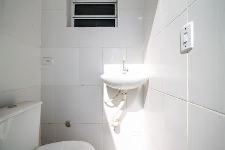 Casa de condomínio para alugar com 160m², 2 quartos e 1 vagaBanheiro Quintal