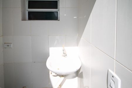 Casa de condomínio para alugar com 160m², 2 quartos e 1 vagaBanheiro Quintal