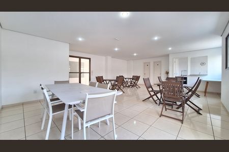 Apartamento à venda com 94m², 2 quartos e 2 vagas Apartamento à venda com 94m², 2 quartos e 2 vagasÁrea comum - Salão de festas